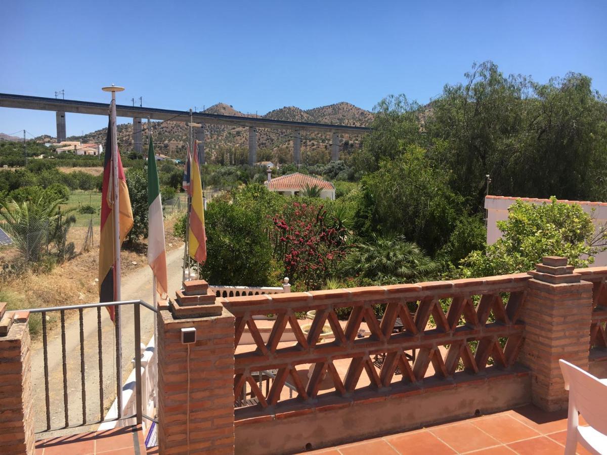 La Blanca Casa de Campo Alora